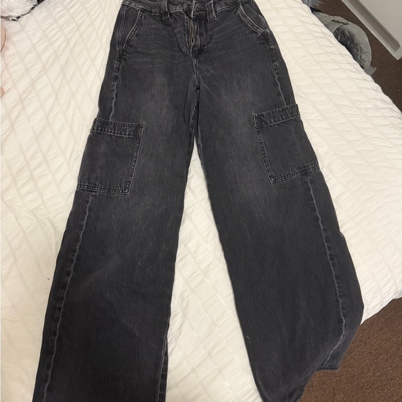 American Eagle Outfitters Denim - 00 Long American Eagle Outfitters Wide-Leg Cargo Jeans in Washed Black